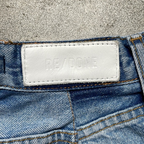 Re/Done Denim 70s High Rise Frayed Hem Cut off Short. Size 28. - Picture 4 of 7